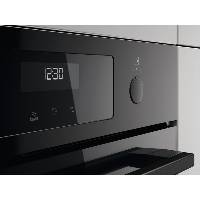 Zanussi ZVEKM6K2 oven Slimster