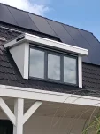 Een kleine, maar fijne dakkapel – compact, stijlvol en helemaal naar wens van de klant uitgevoerd.