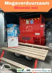 Onze isolatiemachine blaast hoogwaardige wol snel en gelijkmatig in de spouw.