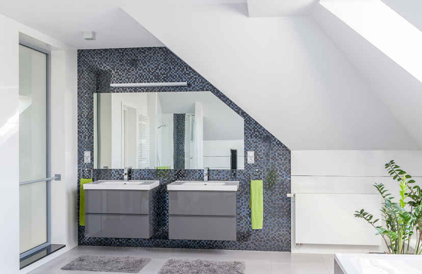 Rustige, strakke badkamer