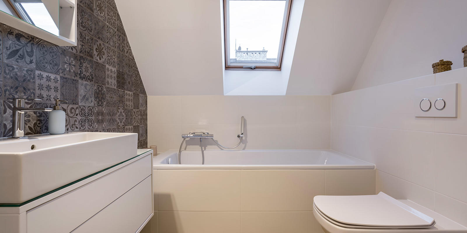 hele kleine badkamer