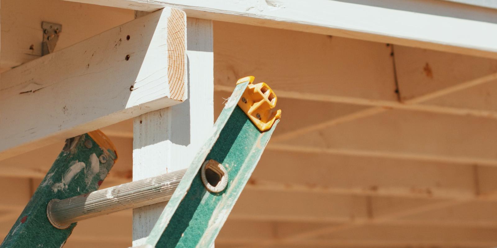 Houten carport aan huis