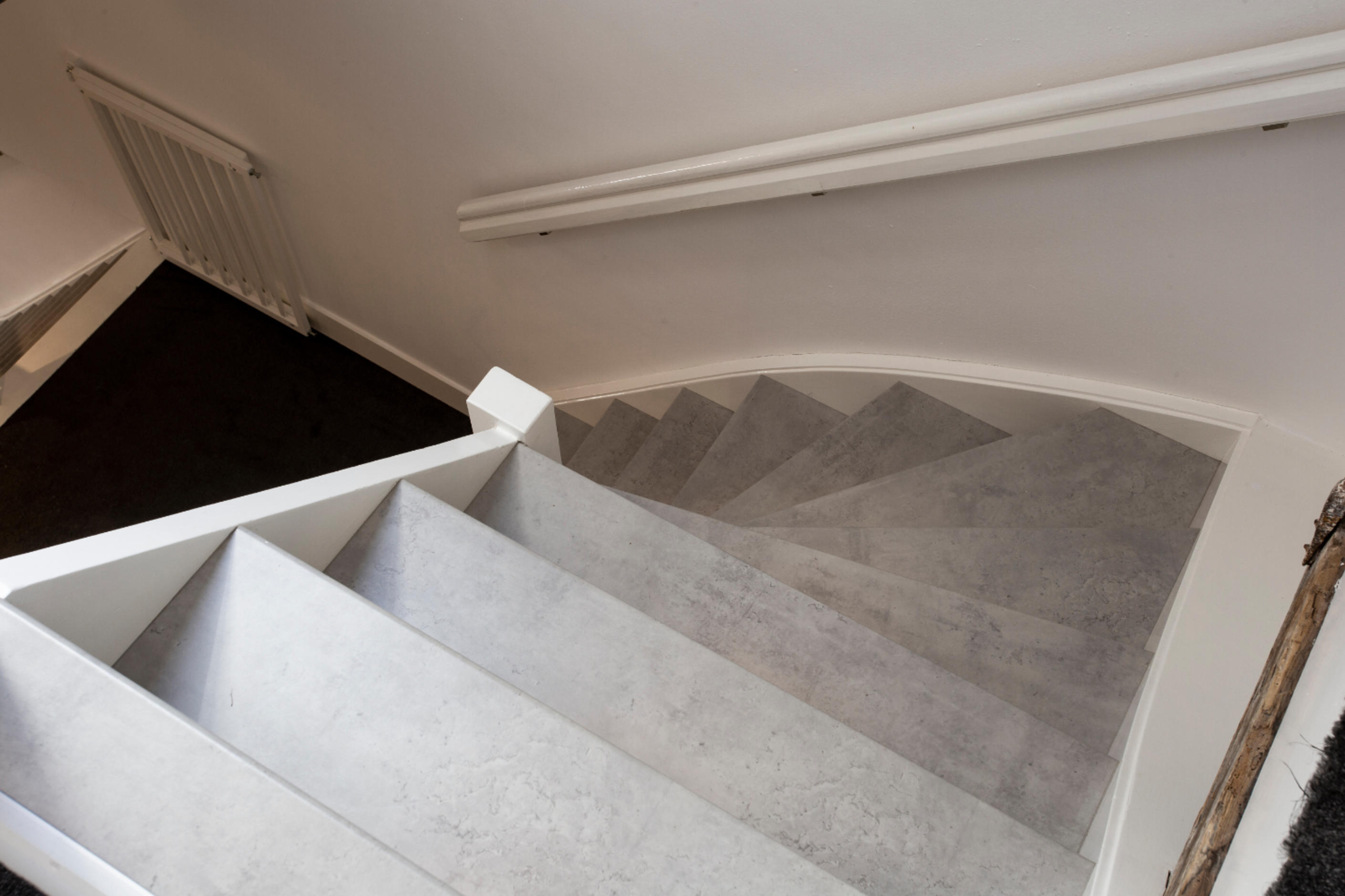 Betonlook trap? Traprenovatie betonlook inspiratie - Slimster