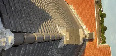 Complete pannendak renovatie van dampopen folie tot een afwerking met de sneldekbetonpan.