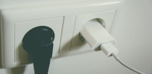 geaard stopcontact aanleggen