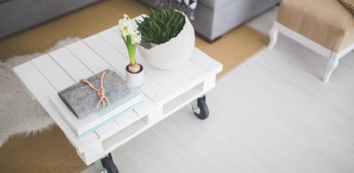 witte houten vloer